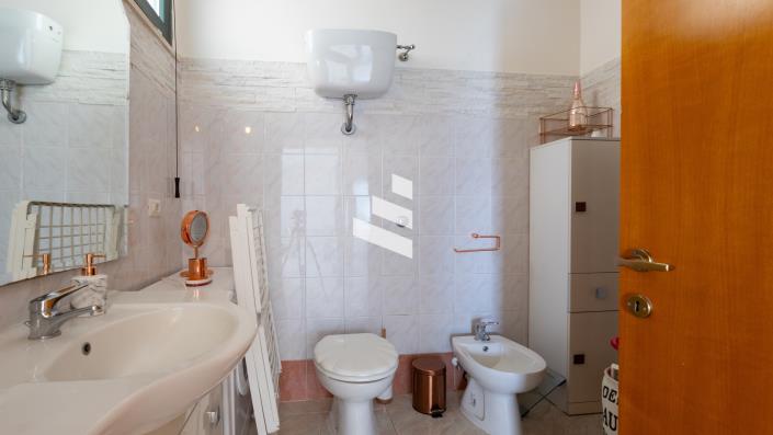 Image No.12-1 Bed Apartment for sale