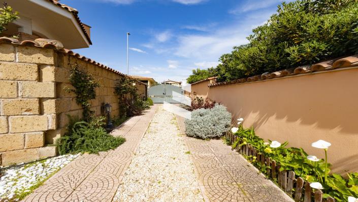 Image No.3-3 Bed Villa for sale