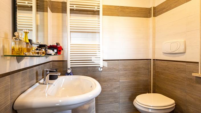 Image No.12-3 Bed Villa for sale