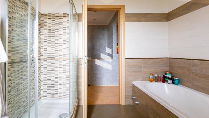 Image No.17-3 Bed Villa for sale