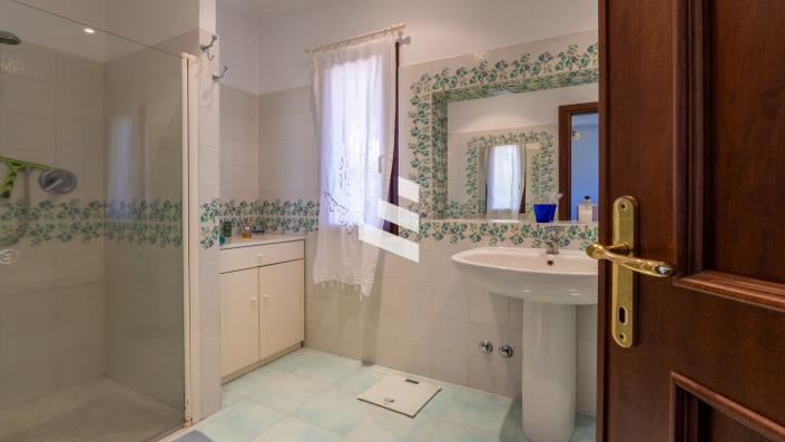Image No.15-3 Bed Villa for sale