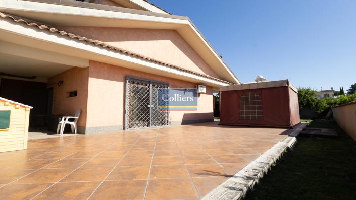Image No.2-4 Bed Villa for sale