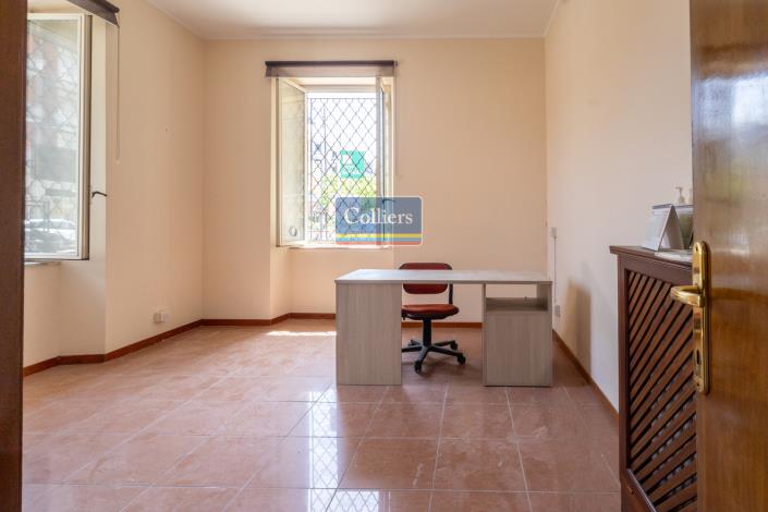 Image No.5-Appartement de 4 chambres à vendre à Frosinone