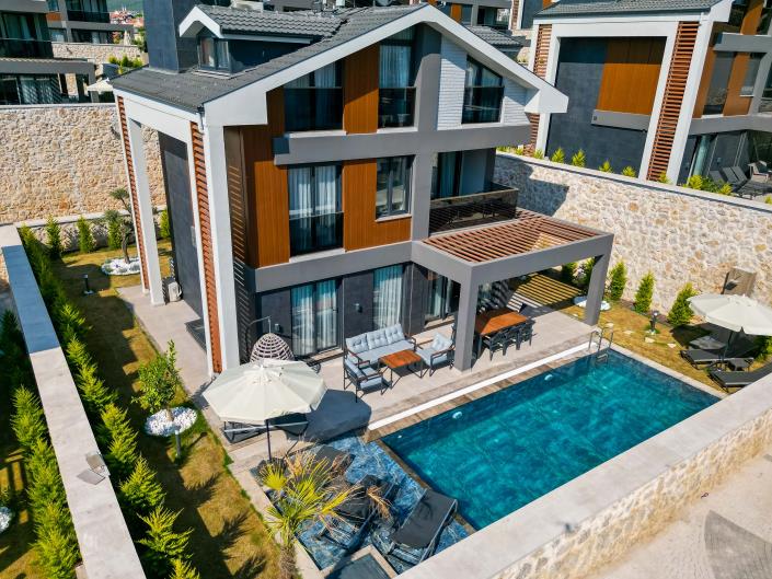 Image No.1-4 Bed Villa for sale