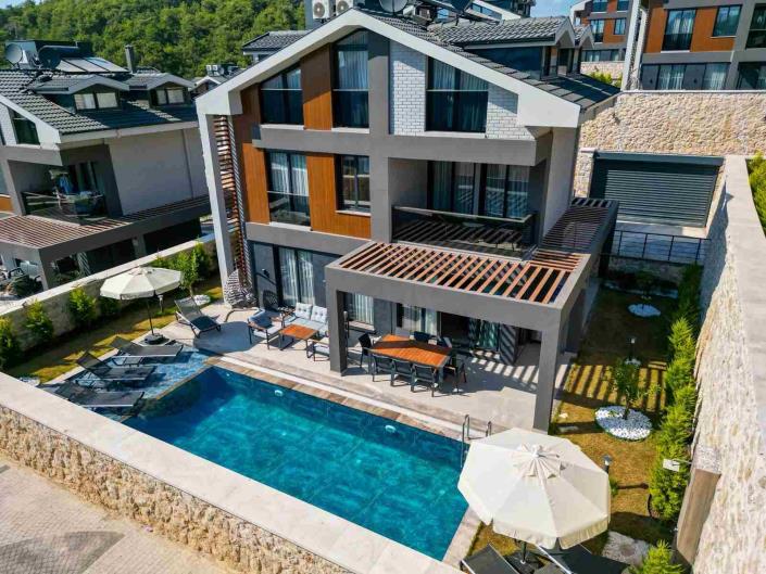 Image No.3-4 Bed Villa / Detached for sale