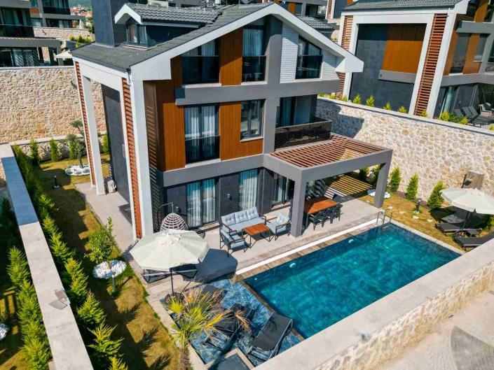 Image No.8-4 Bed Villa / Detached for sale