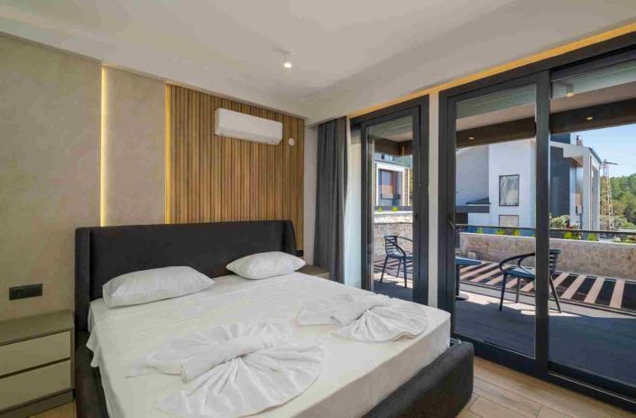 Image No.22-4 Bed Villa / Detached for sale