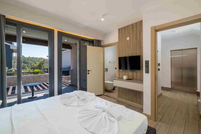 Image No.24-4 Bed Villa / Detached for sale
