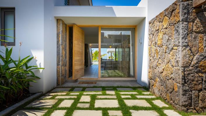 Image No.10-3 Bed Villa / Detached for sale