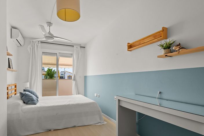 Image No.33-4 Bed Property for sale