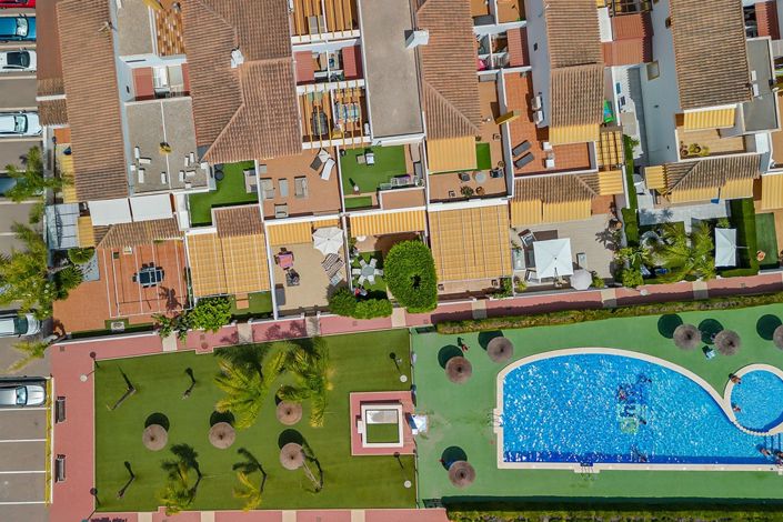 Image No.43-4 Bed Property for sale