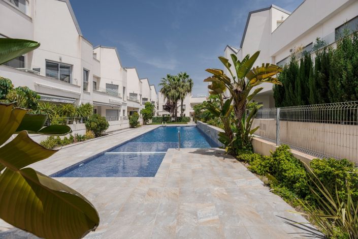 Image No.1-Villa de 3 chambres à vendre à Alicante