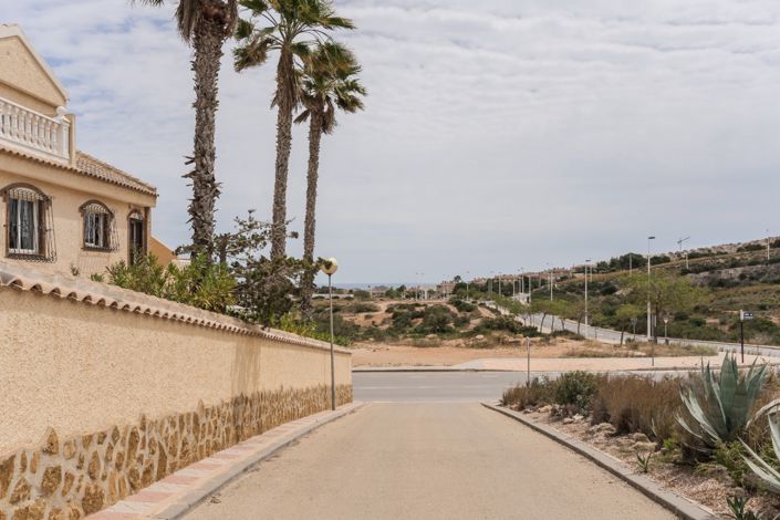 Image No.26-3 Bed Villa for sale