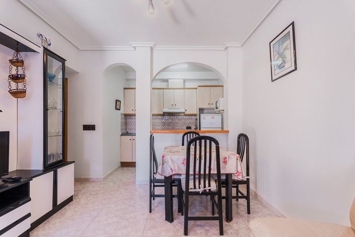 Image No.6-2 Bed Townhouse for sale