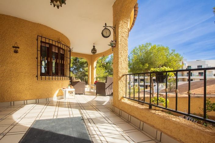 Image No.10-Villa de 6 chambres à vendre à Villamartin