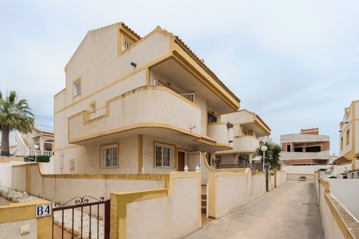 Image No.1-Maison de ville de 3 chambres à vendre à Orihuela Costa
