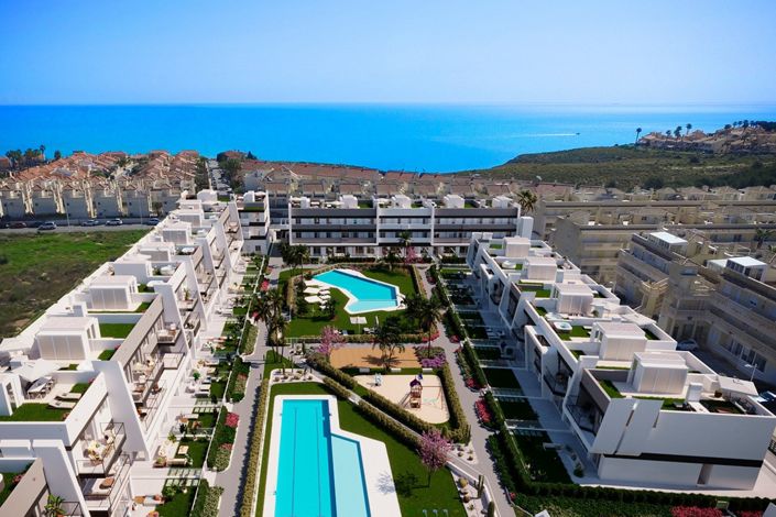 Image No.13-3 Bed Property for sale