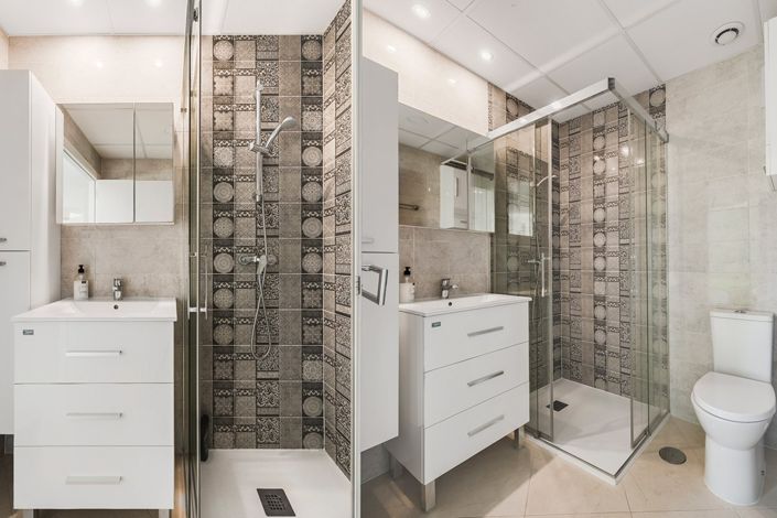 Image No.15-3 Bed Property for sale