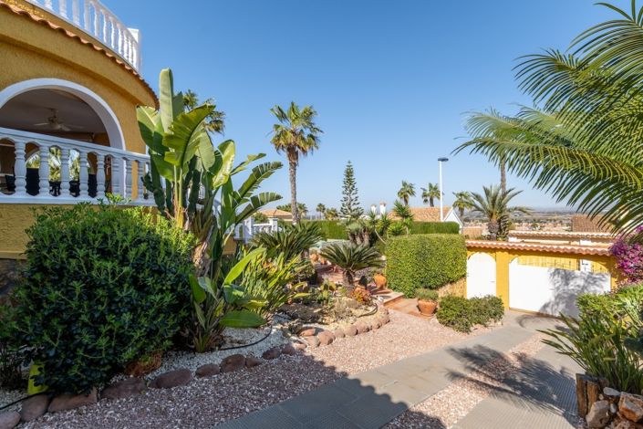 Image No.3-3 Bed House for sale