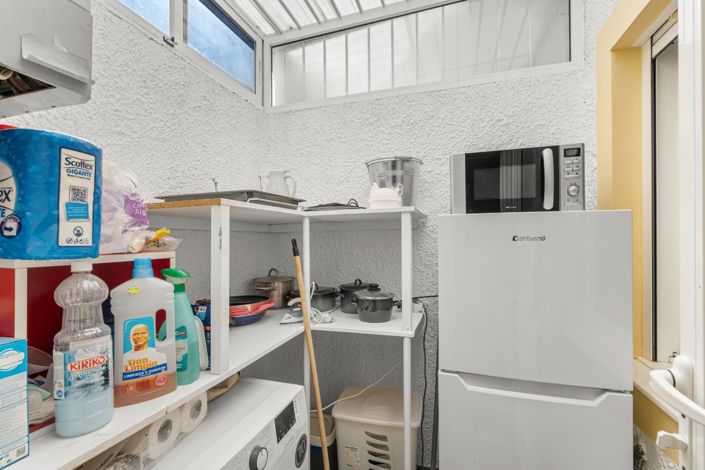 Image No.10-2 Bed Townhouse for sale