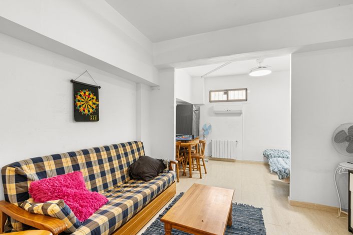 Image No.13-2 Bed Townhouse for sale