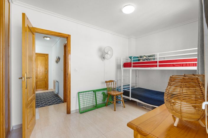 Image No.18-2 Bed Townhouse for sale