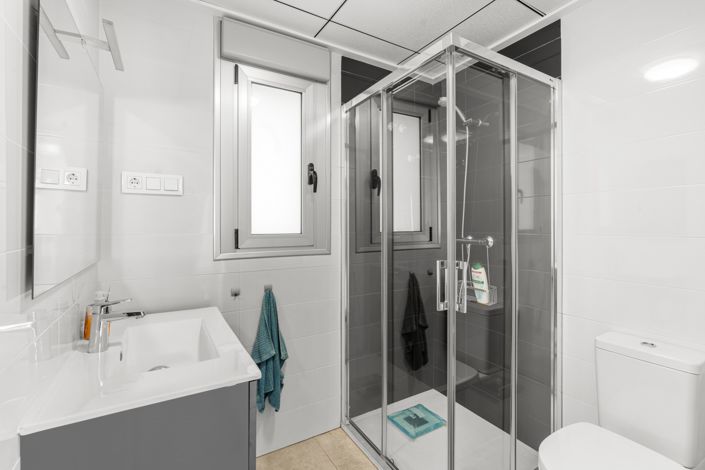 Image No.12-3 Bed Villa for sale