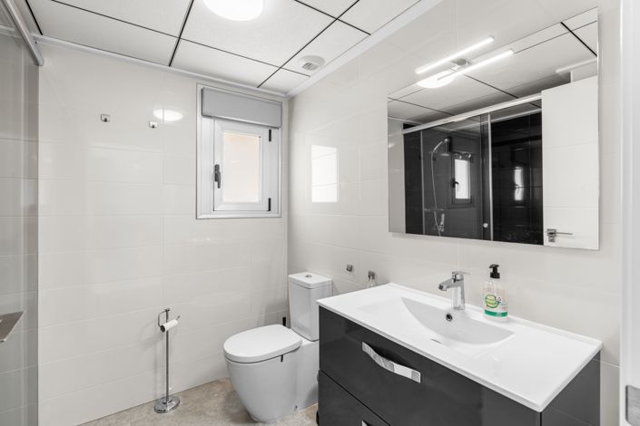 Image No.16-3 Bed Villa for sale