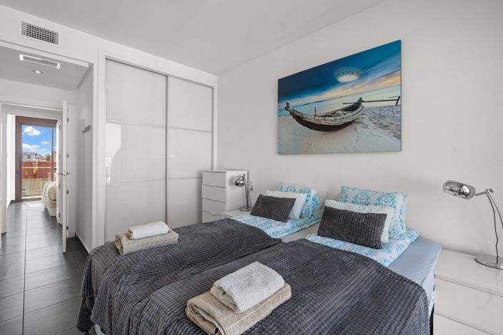 Image No.20-3 Bed Penthouse for sale