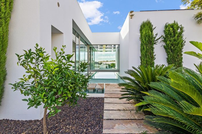 Image No.3-3 Bed Villa for sale