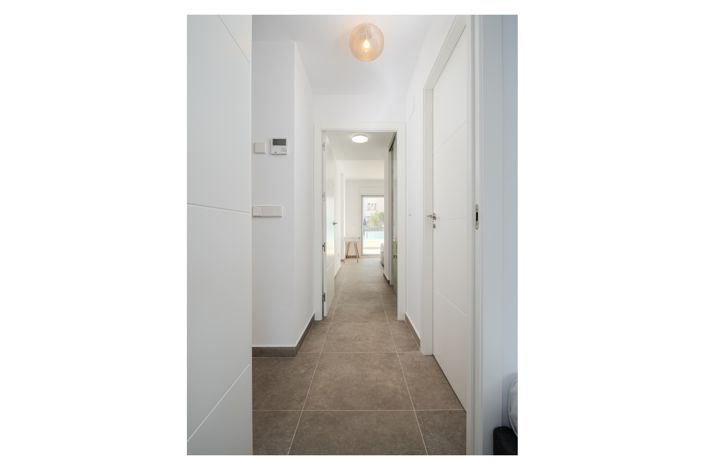 Image No.8-2 Bed Apartment for sale