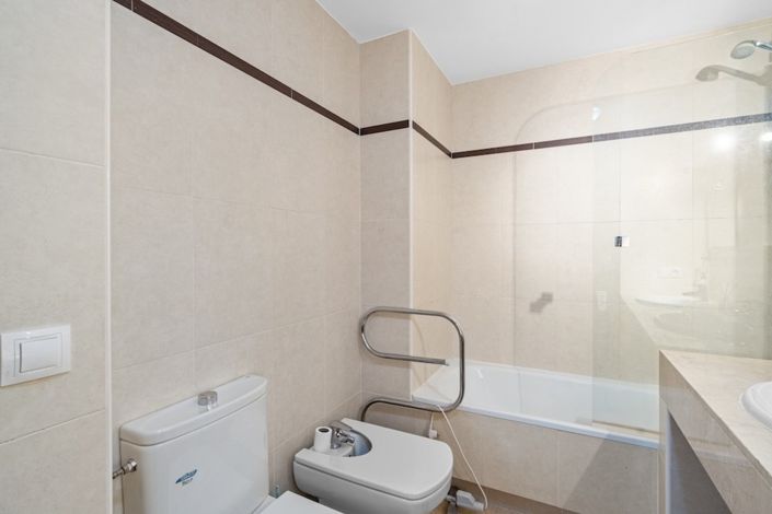 Image No.17-3 Bed Apartment for sale