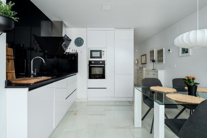 Image No.8-2 Bed Apartment for sale