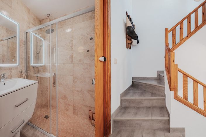 Image No.18-3 Bed Duplex for sale