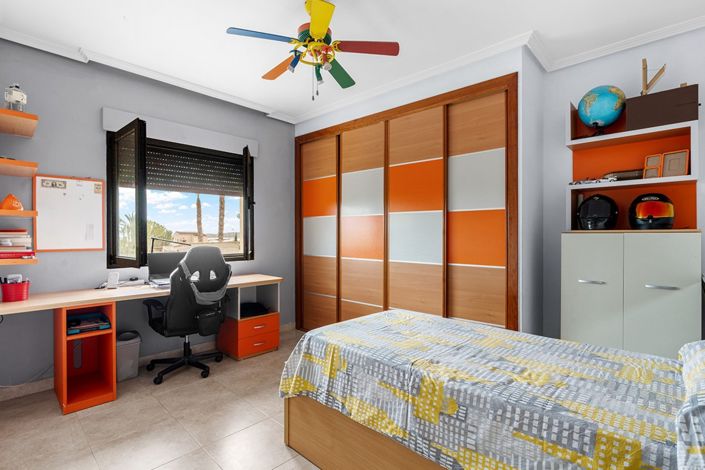 Image No.18-5 Bed Villa for sale