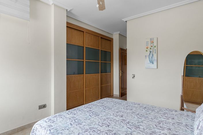 Image No.28-5 Bed Villa for sale