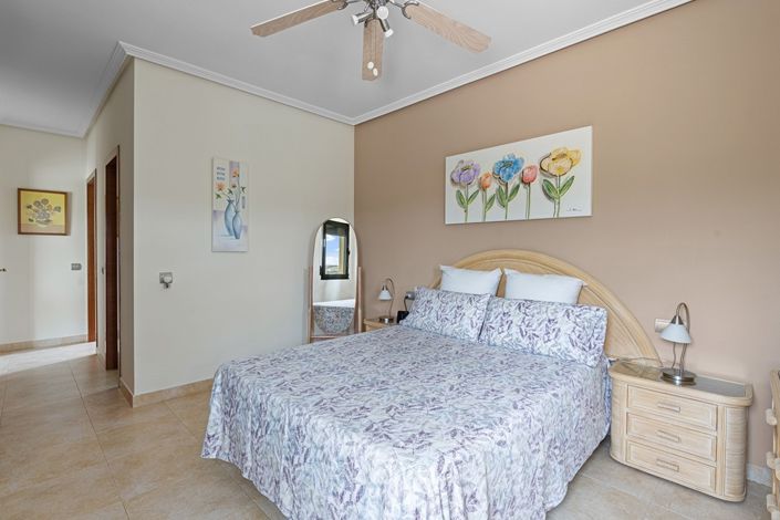 Image No.31-5 Bed Villa for sale