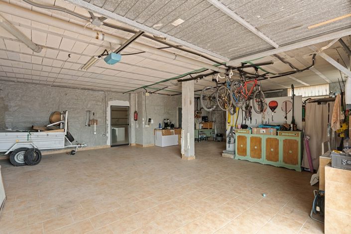 Image No.45-5 Bed Villa for sale