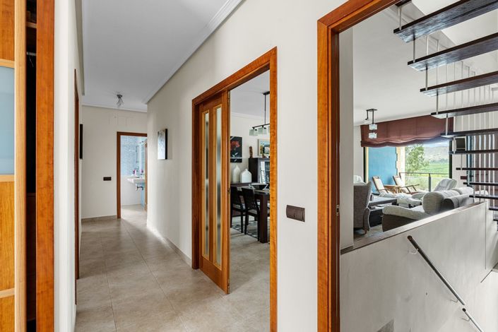 Image No.6-5 Bed Villa for sale