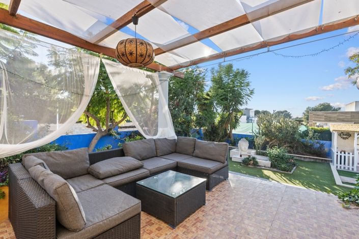 Image No.12-4 Bed Villa for sale