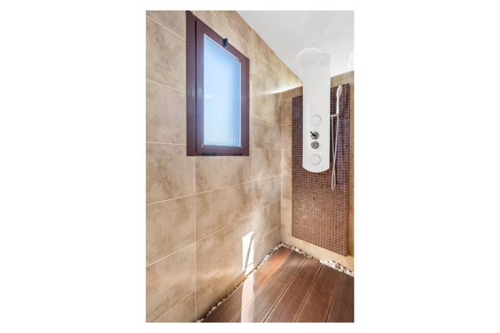 Image No.33-4 Bed Villa for sale