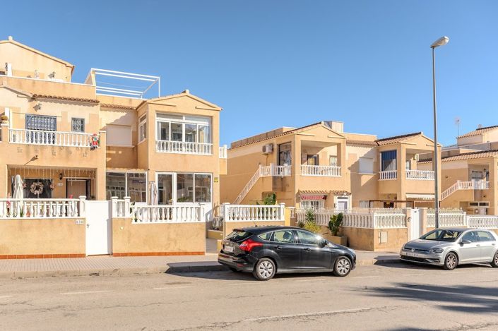 Image No.15-2 Bed Property for sale