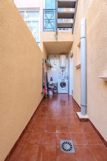 Image No.17-2 Bed Property for sale