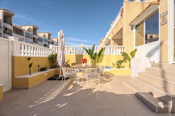Image No.2-2 Bed Property for sale
