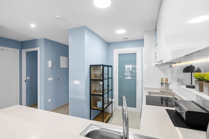 Image No.11-2 Bed Property for sale