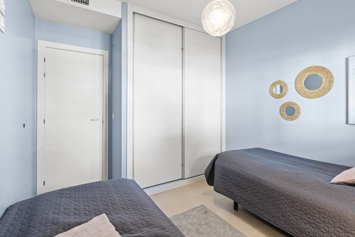 Image No.16-2 Bed Property for sale