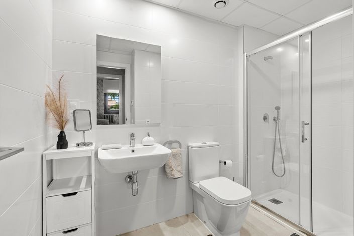 Image No.19-2 Bed Property for sale