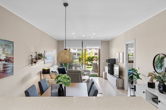 Image No.4-2 Bed Property for sale