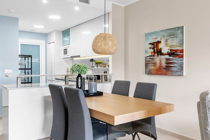 Image No.8-2 Bed Property for sale