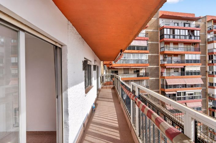 Image No.16-3 Bed Flat for sale